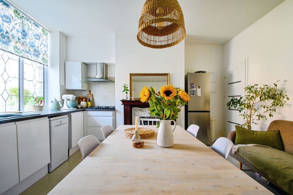 Property photo 3 of 26 Kitchen/Dining Room