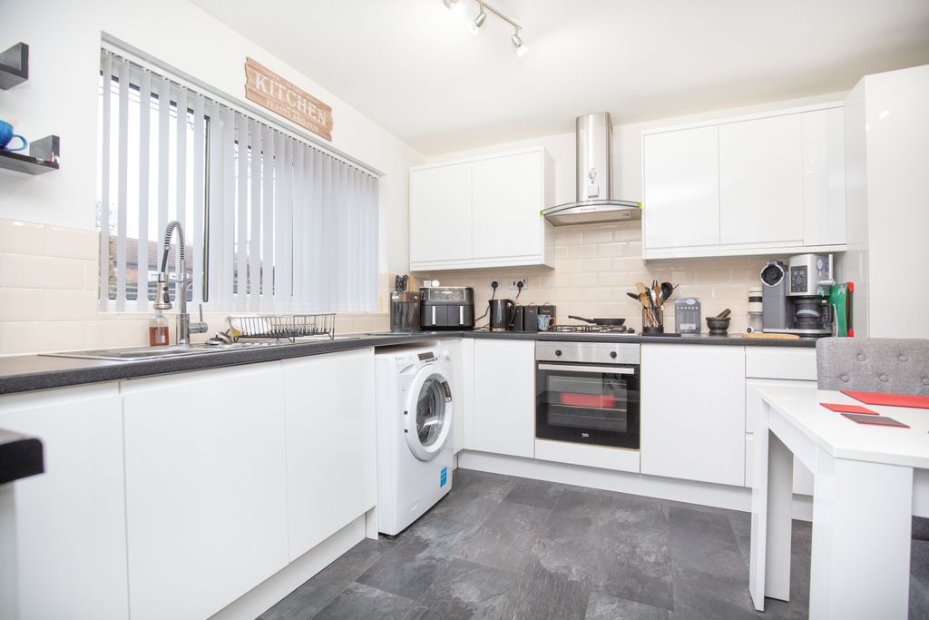 Property photo 2 of 19 Mw-10408