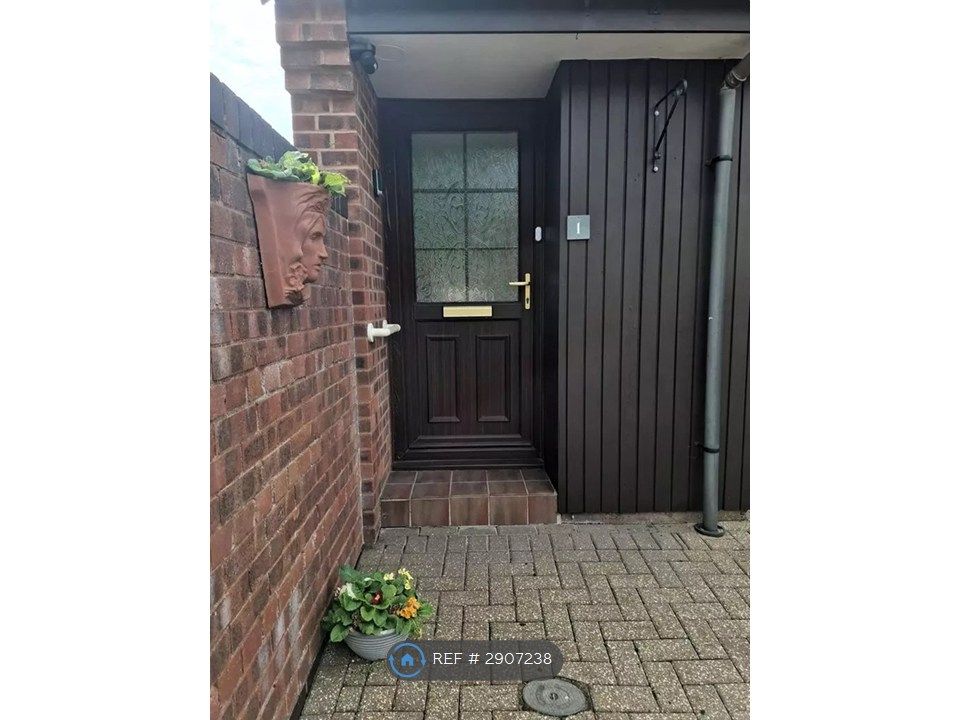 Property photo 3 of 25