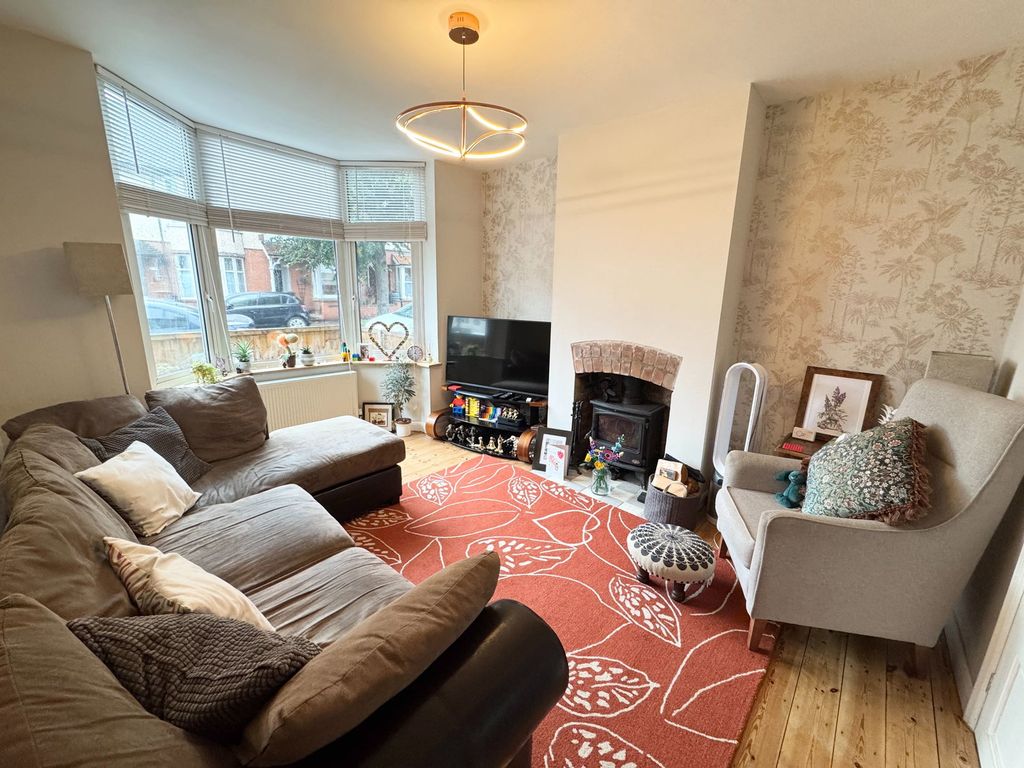 Property photo 3 of 19