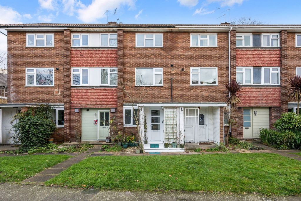 Property photo 1 of 12