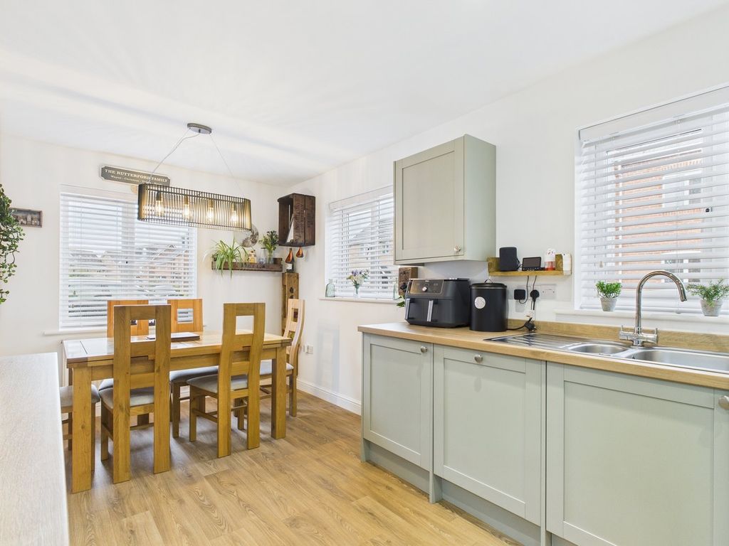 Property photo 3 of 23