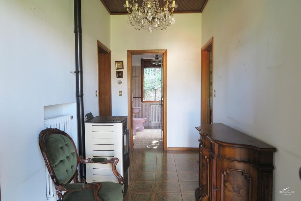 Property photo 3 of 38