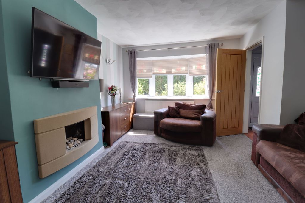 Property photo 3 of 12 Living Room