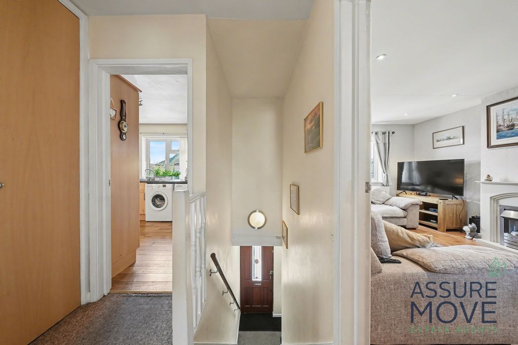 Property photo 2 of 12