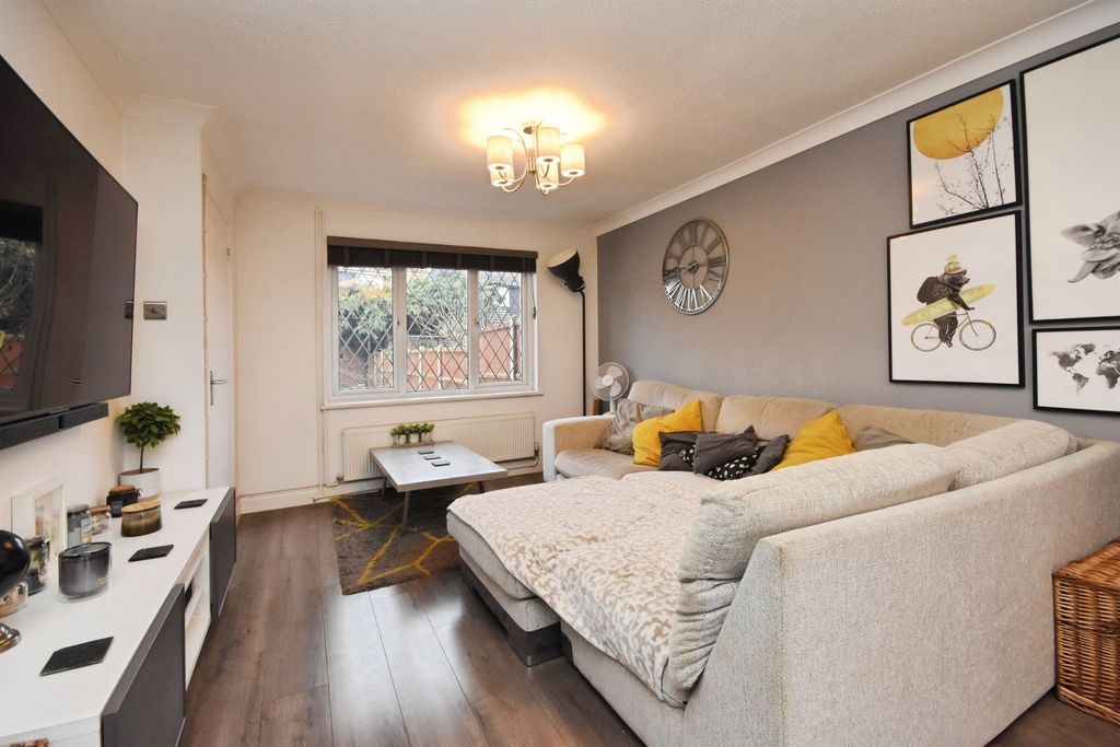 Property photo 2 of 19