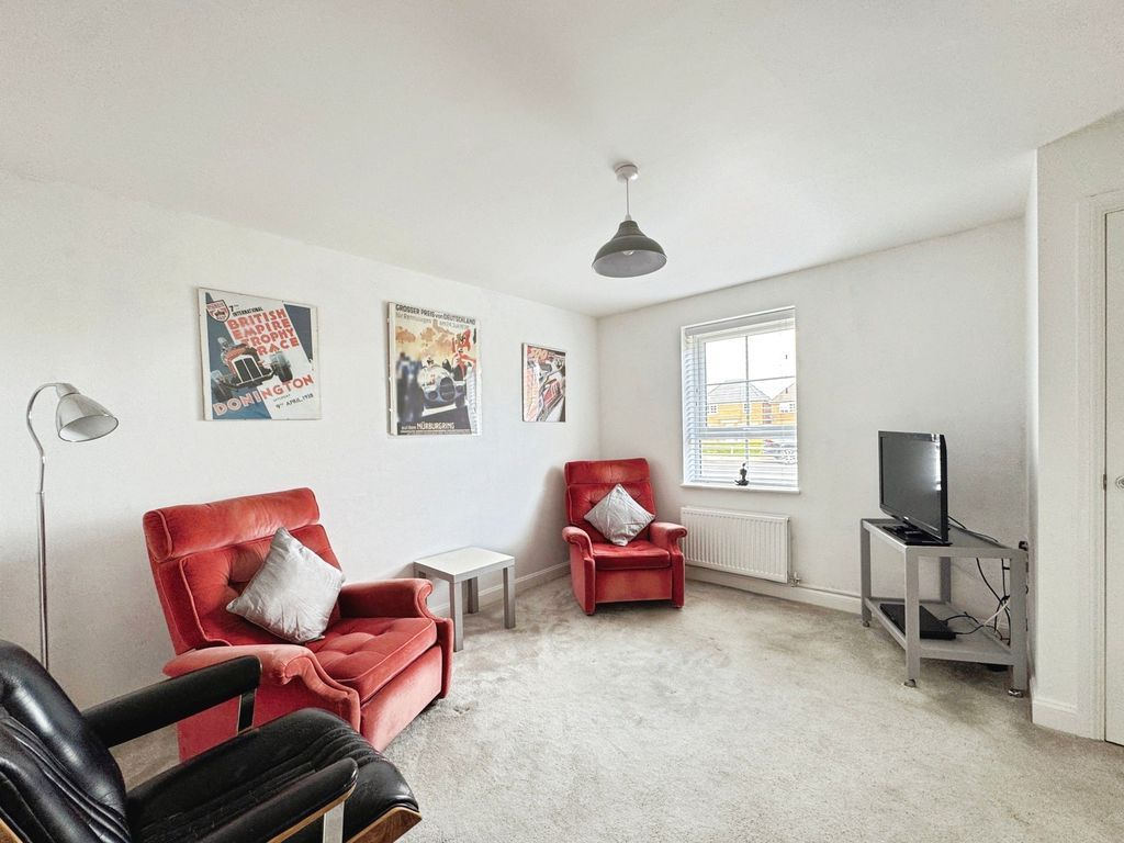 Property photo 3 of 13 Photo 11