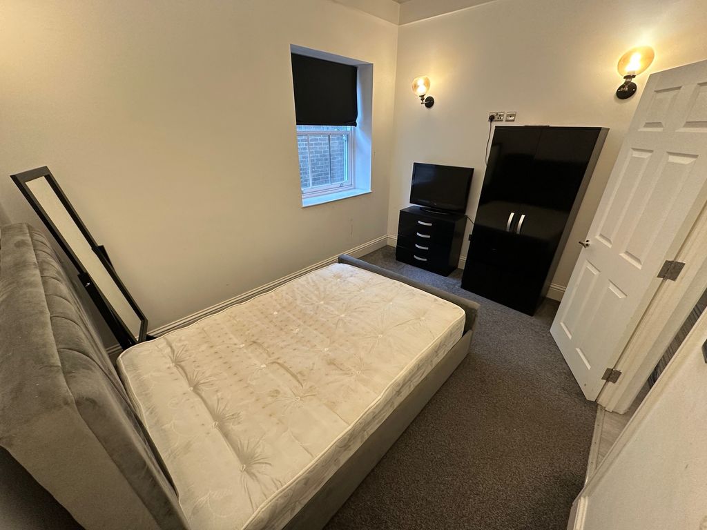 Property photo 2 of 3