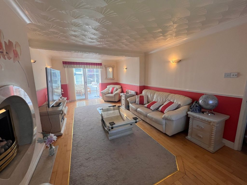 Property photo 3 of 24