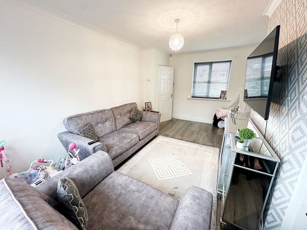 Property photo 2 of 24