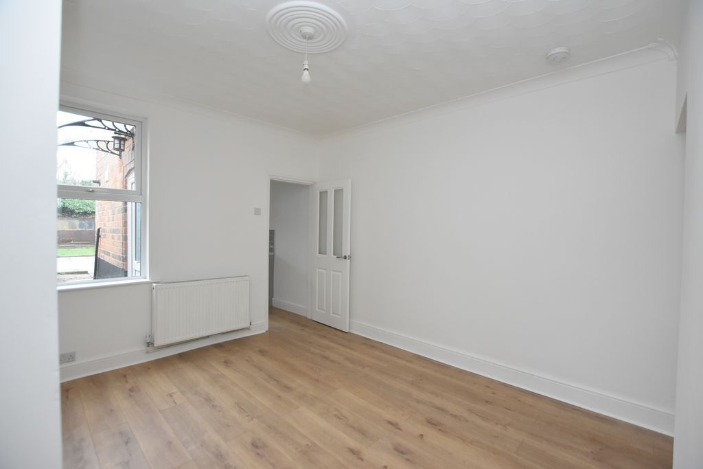 Property photo 3 of 12 Photo 21