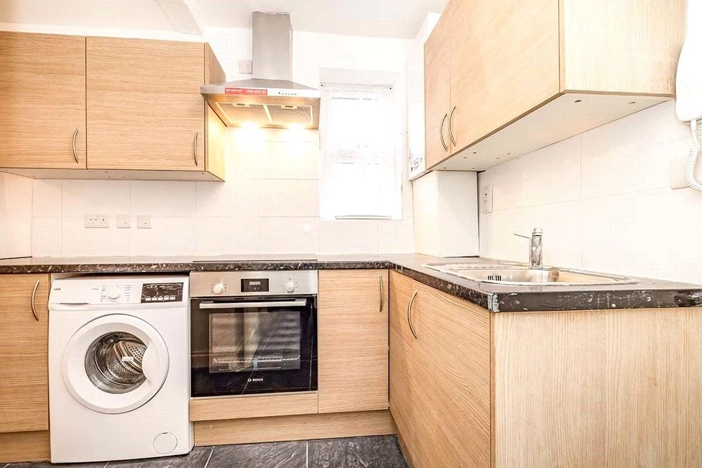 Property photo 3 of 9 Picture No. 04