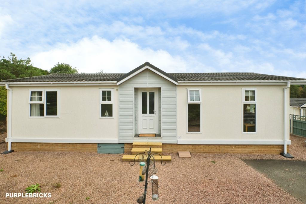Property photo 3 of 32