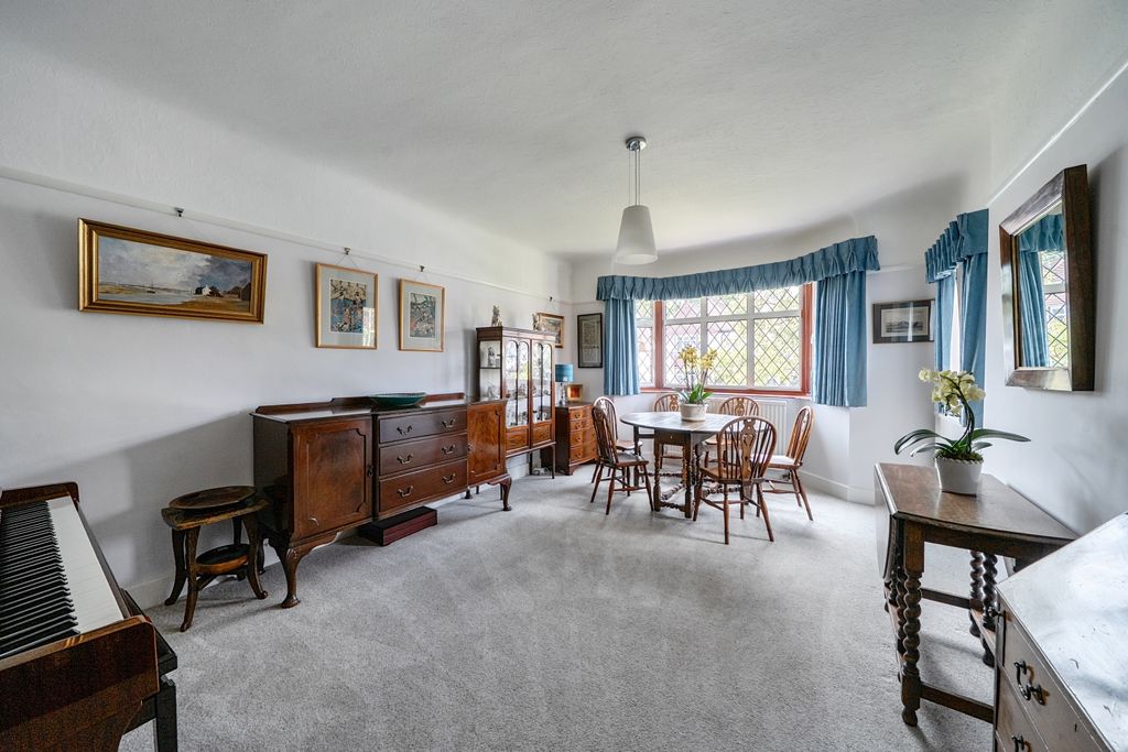 Property photo 3 of 15 1492960-12-6A5A3Aae35423