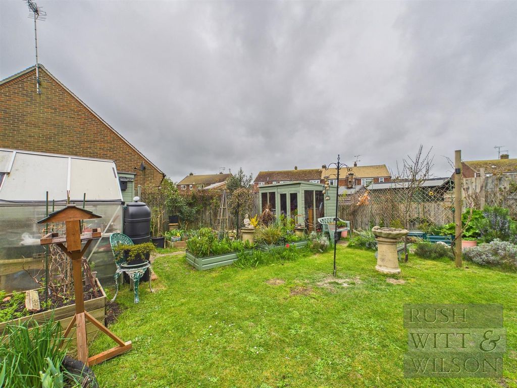 Property photo 2 of 23