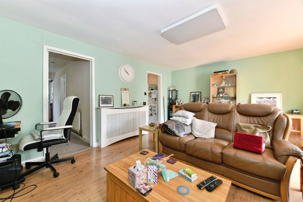 Property photo 3 of 13