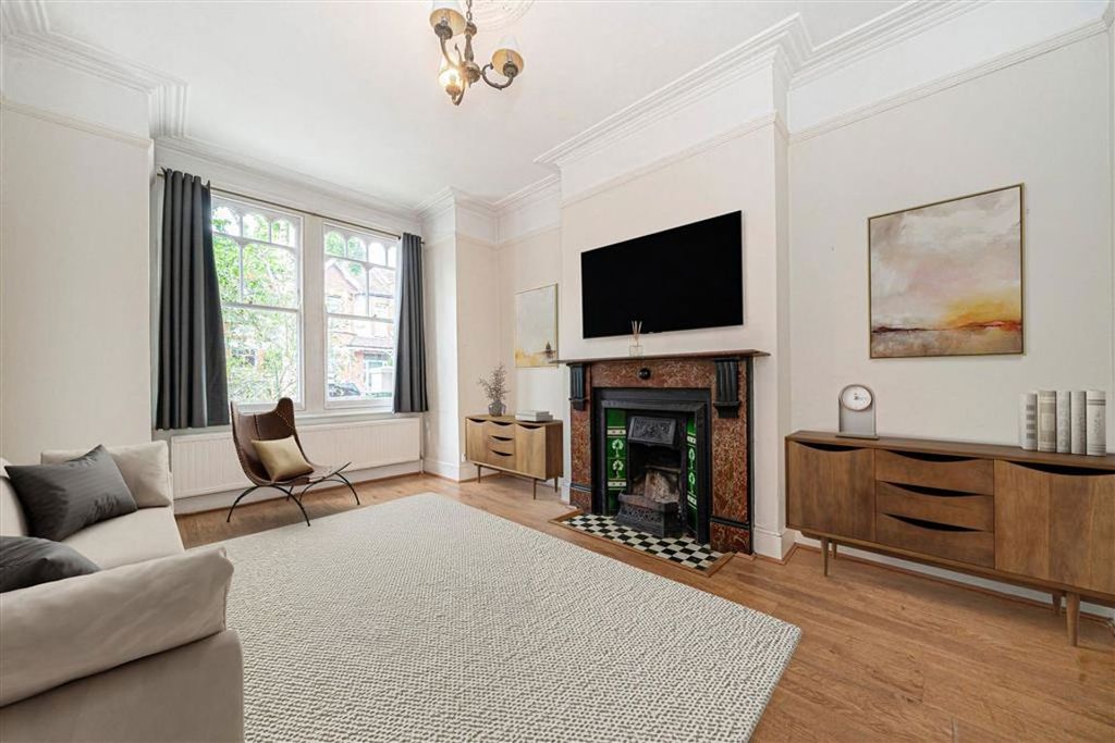 Property photo 2 of 6