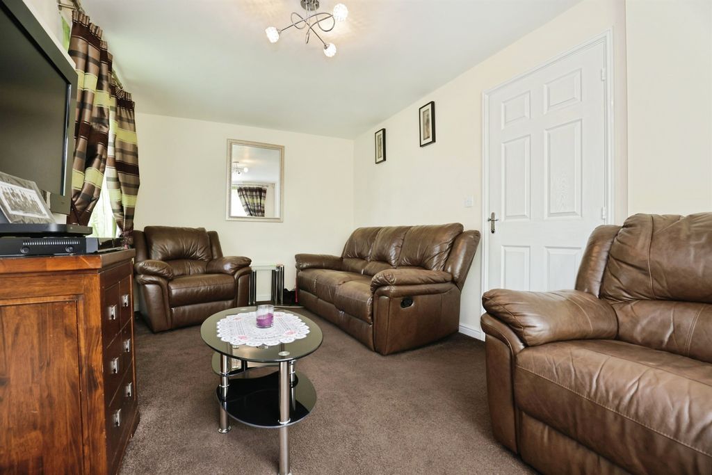 Property photo 2 of 23