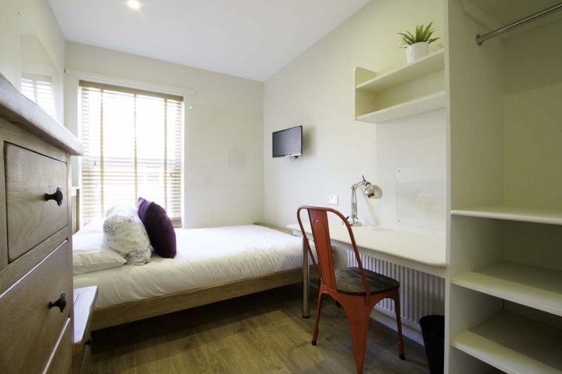 Property photo 3 of 12