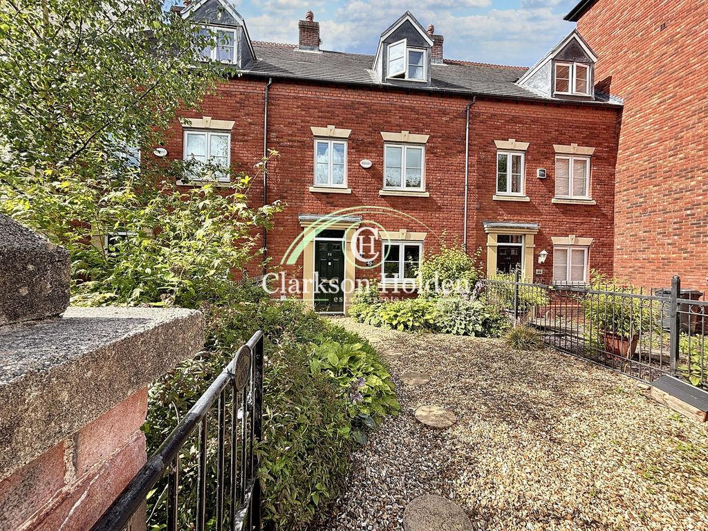Property photo 1 of 37