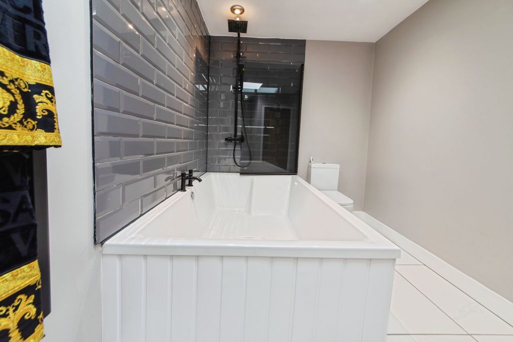 Additional image 26 of 4 bed detached house for saleBeesby Road, Alford LN13