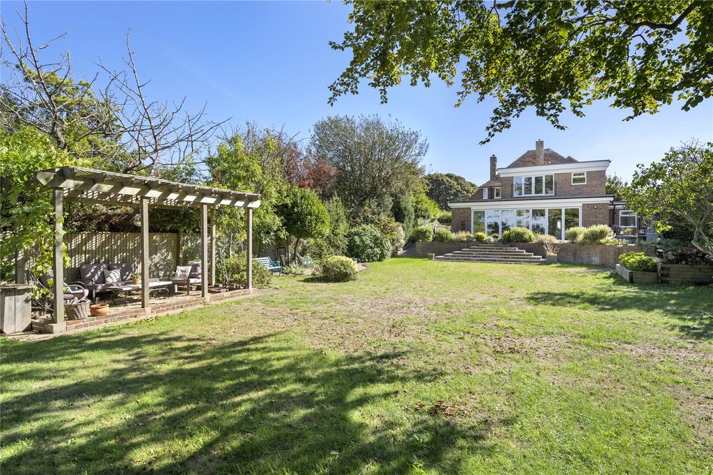 Property photo 2 of 27 Picture No. 02