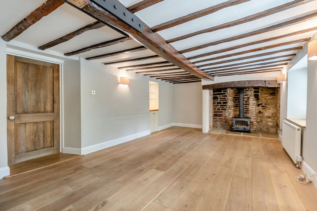 Property photo 3 of 40