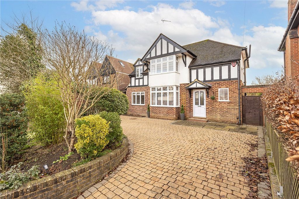 Property photo 1 of 20 Front