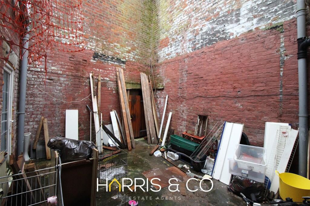 Property photo 3 of 12