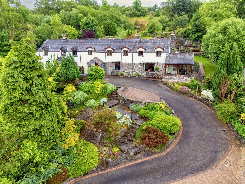 Property photo 1 of 30