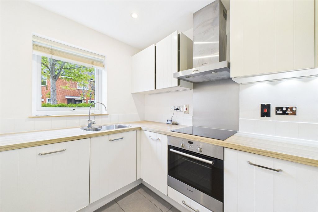 Property photo 3 of 8 Picture No. 04