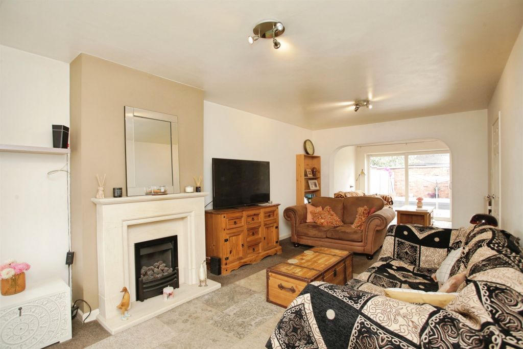Property photo 3 of 23