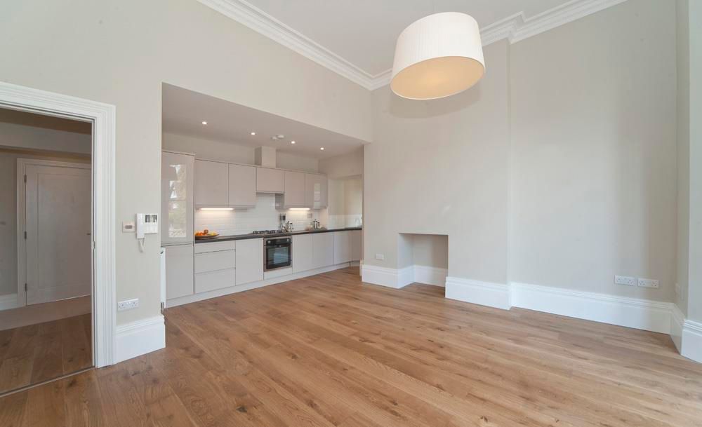 Property photo 2 of 13 Kitchen / Lounge