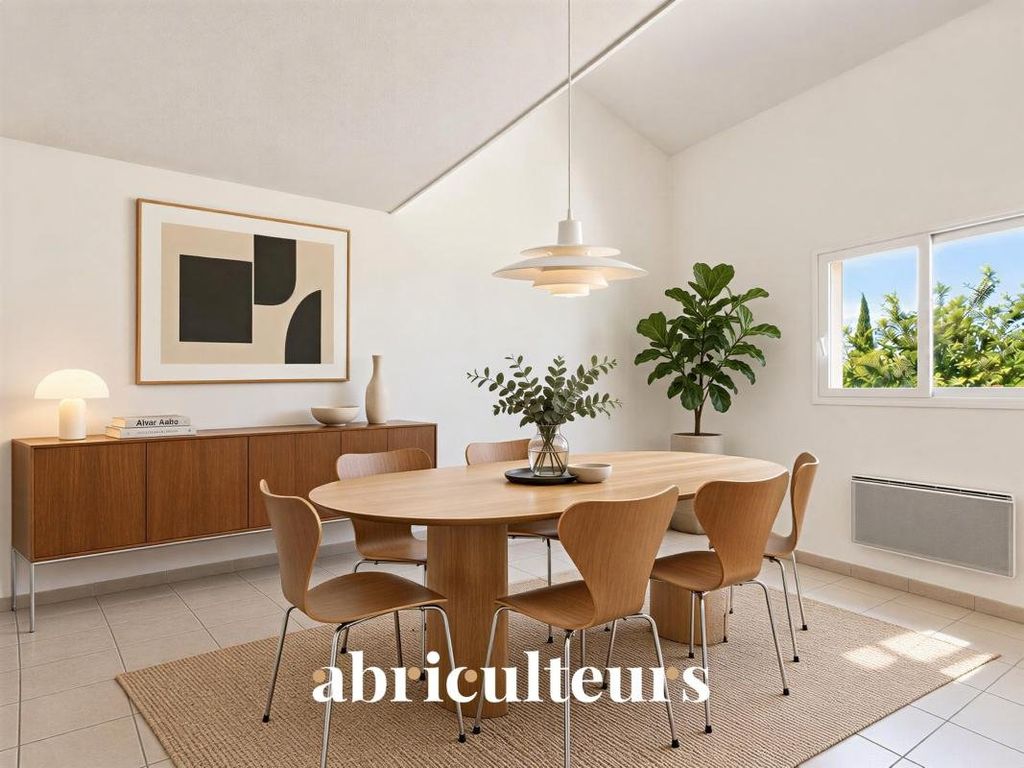 Property photo 1 of 12 64 m² 2-Bedroom T3 Duplex In Le Bouscat, Parc De L'ermitage