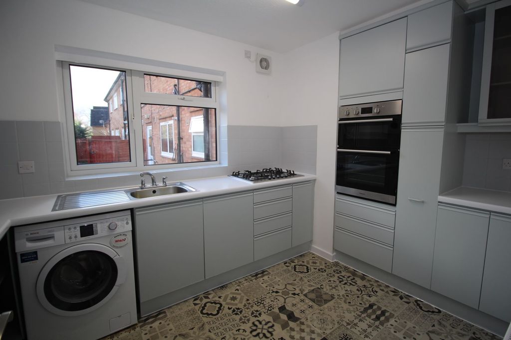 Property photo 3 of 6