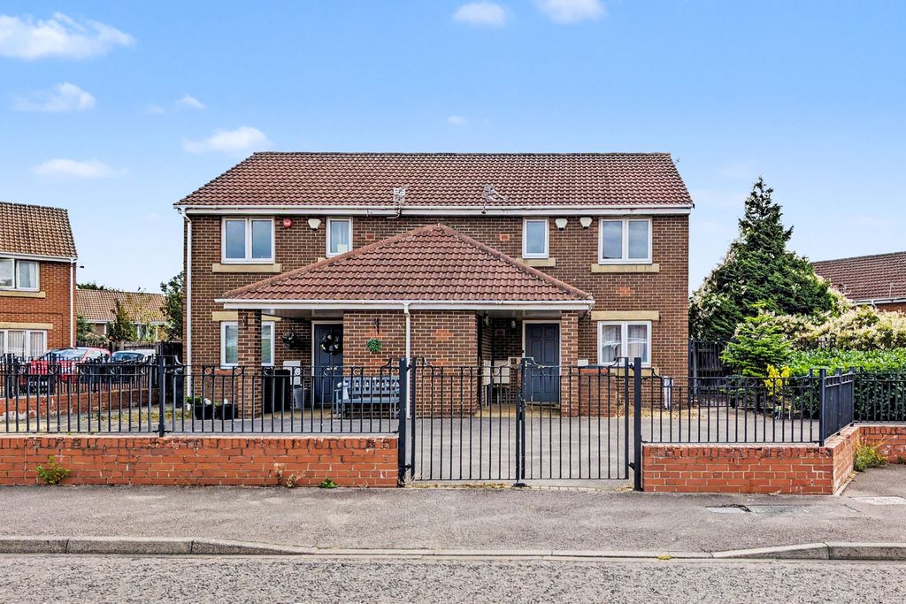 Property photo 1 of 13 47 Tonbridge Avenue, North Shields, Tyne And Wear, Ne29 7Qr
