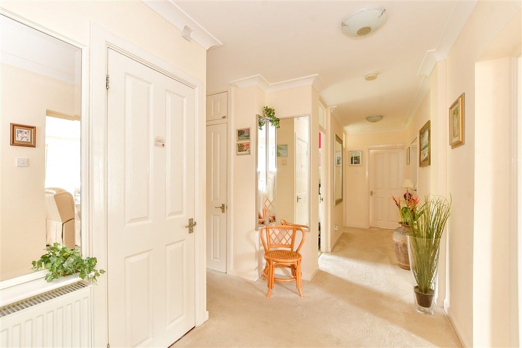 Property photo 3 of 14 Hallway