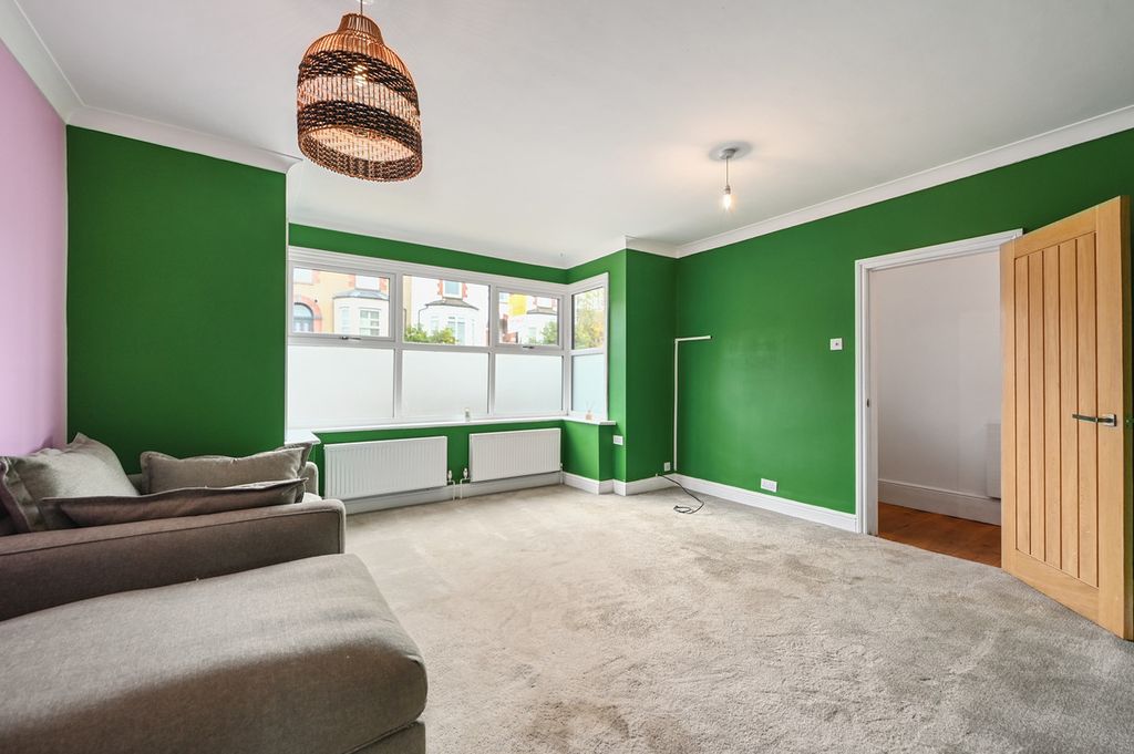 Property photo 2 of 18