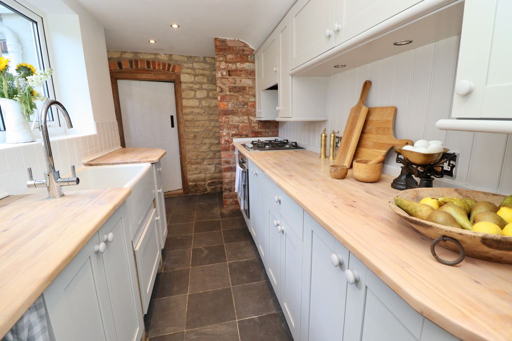 Property photo 3 of 22 Img_3913
