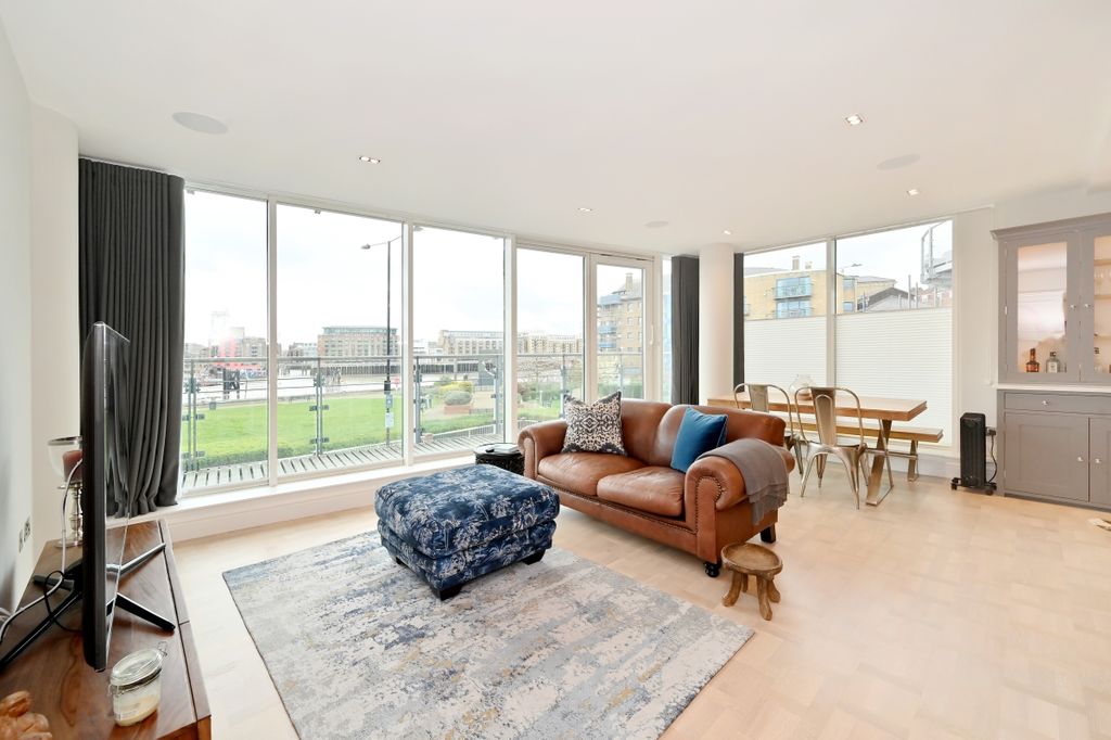 Property photo 1 of 14 30-Halcyon-Wharf (1)