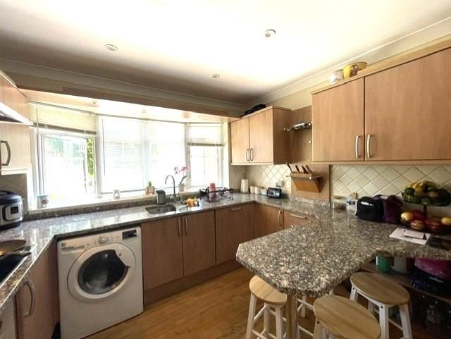 Property photo 3 of 11 3Dd12A03-38F5-4F0c-B5c6-1A5Bfb025840.Jpg