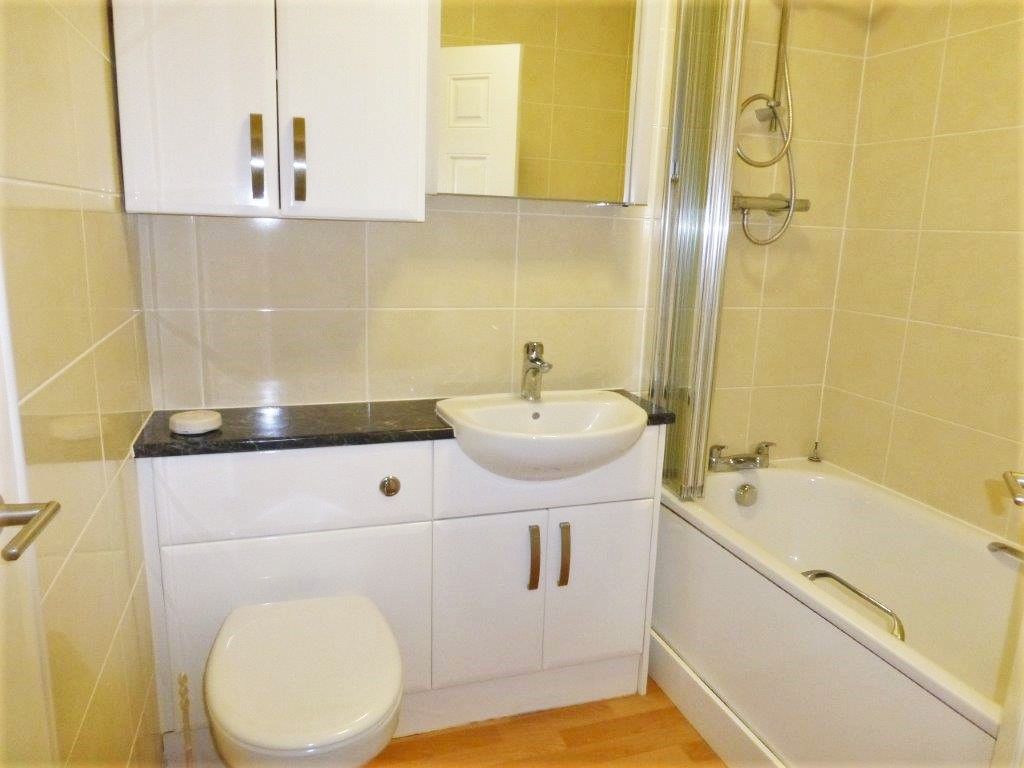 Property photo 1 of 2