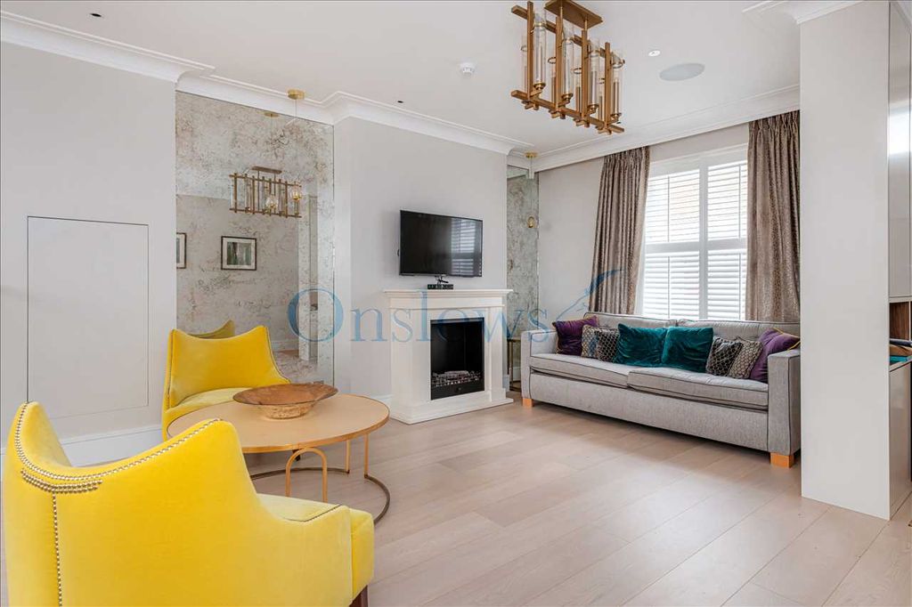 Property photo 3 of 31 Reception Room