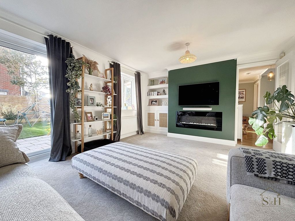 Property photo 2 of 26