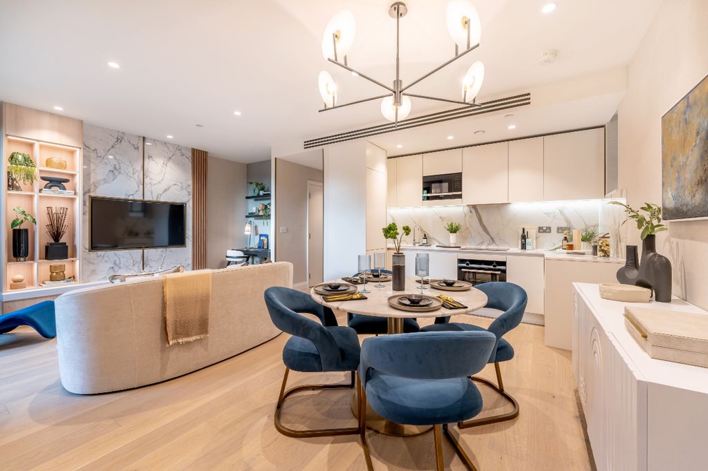 Property photo 2 of 17 Chelsea Riverview Marketing Suite Sw6_18.Jpg