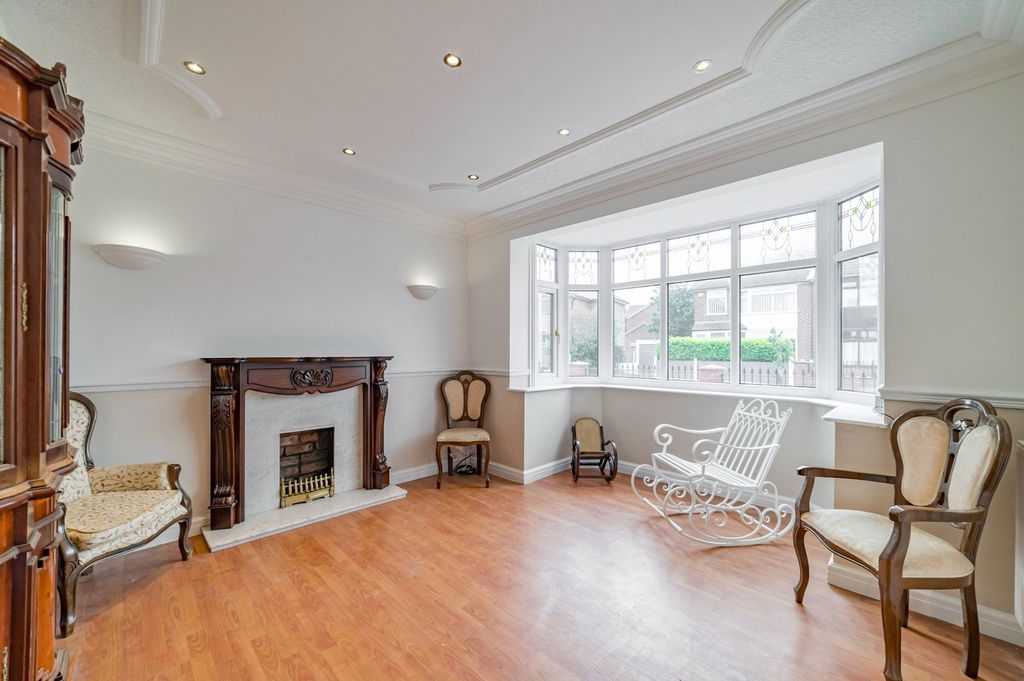 Property photo 3 of 48