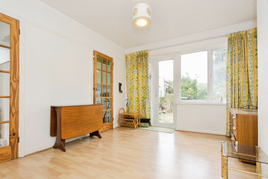 Property photo 3 of 17 Photo