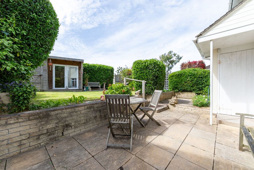 Property photo 2 of 14
