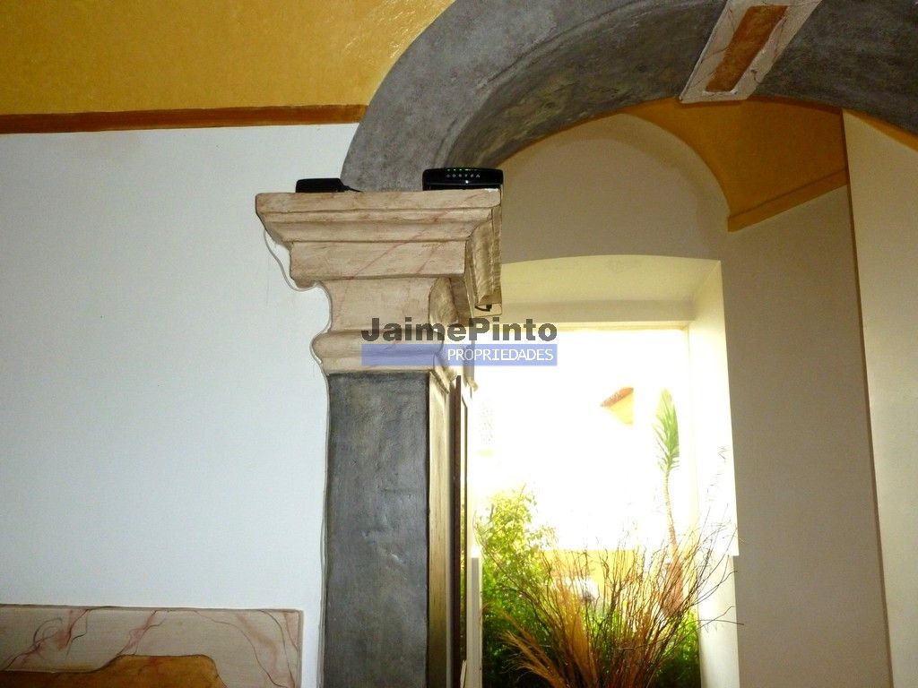 Property photo 1 of 4