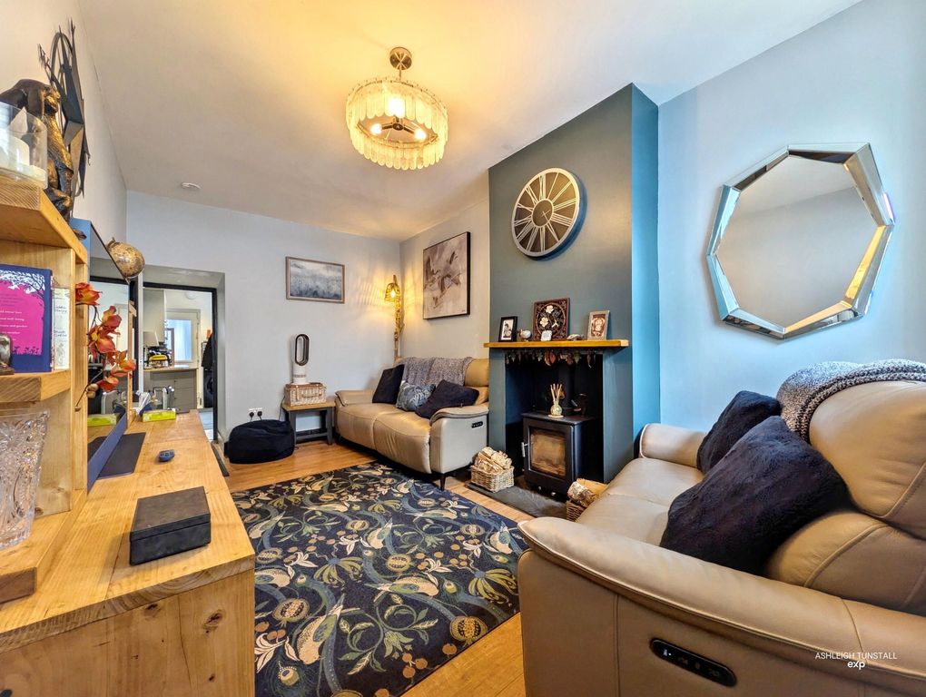 Property photo 2 of 11